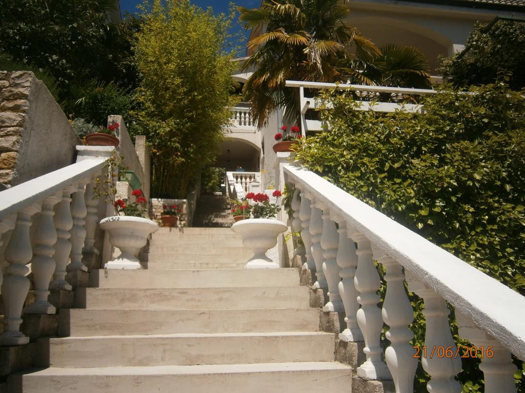 Apartments Sea And Sun ラバック エクステリア 写真